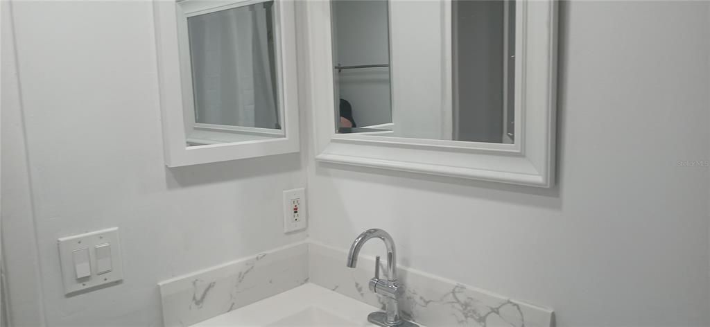 На продажу: $379,000 (4 спален, 2 ванн, 1631 Квадратных фут)
