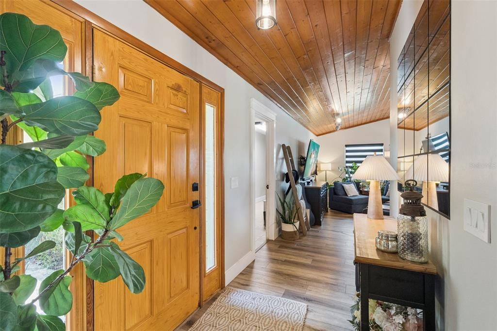На продажу: $699,900 (3 спален, 2 ванн, 1894 Квадратных фут)