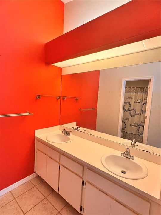 В аренду: $2,300 (3 спален, 2 ванн, 1352 Квадратных фут)