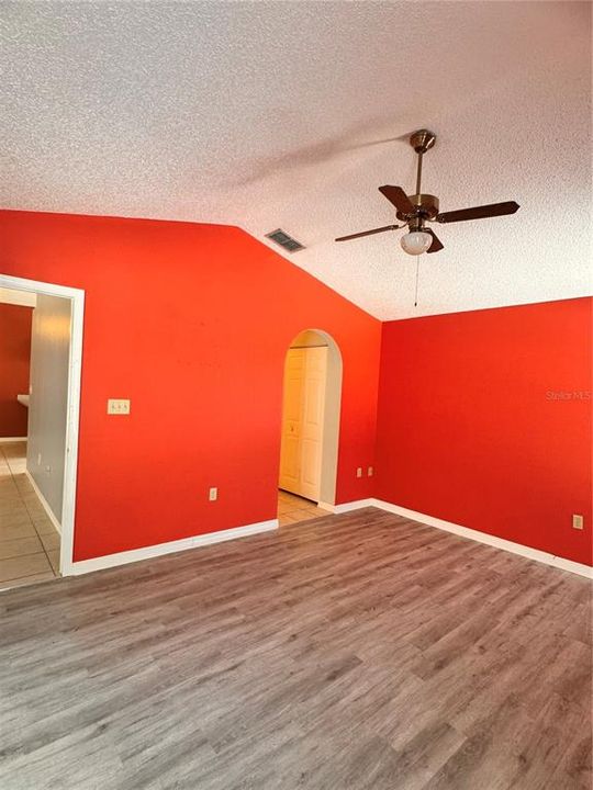 В аренду: $2,300 (3 спален, 2 ванн, 1352 Квадратных фут)