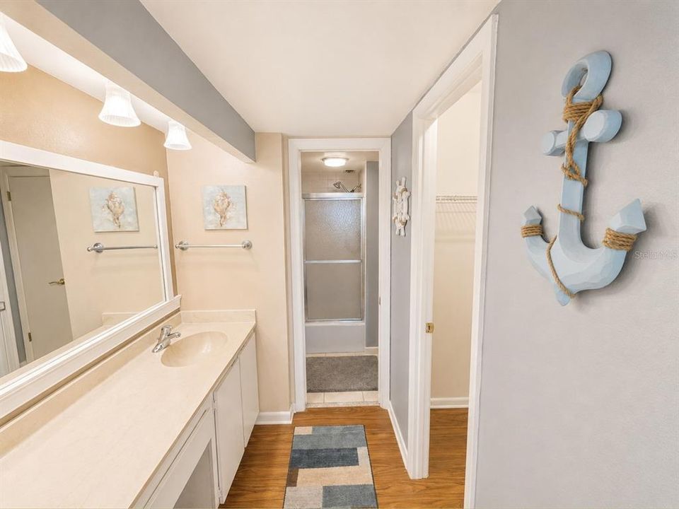 В аренду: $1,650 (1 спален, 1 ванн, 810 Квадратных фут)