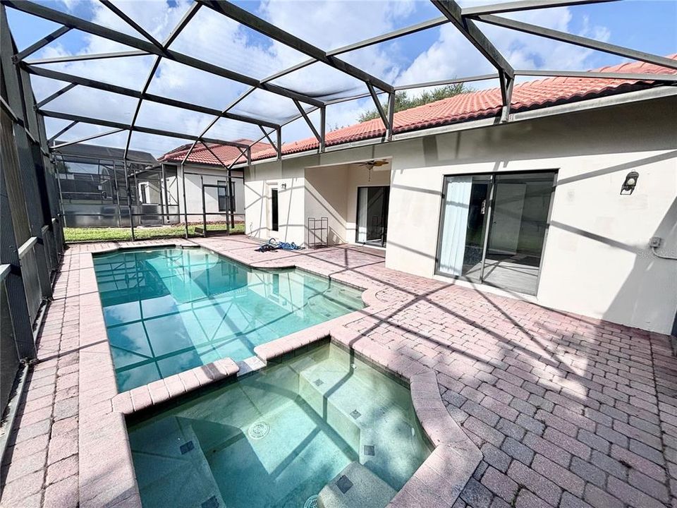 En Renta: $2,900 (4 camas, 3 baños, 1624 Pies cuadrados)
