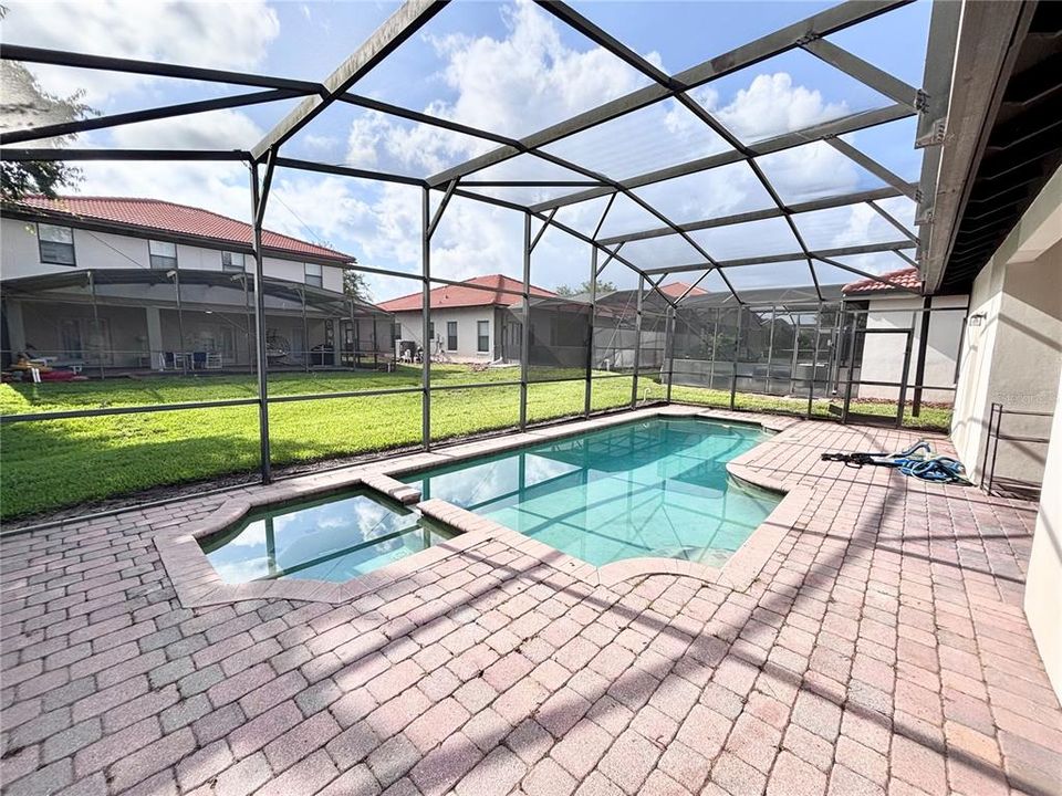 En Renta: $2,900 (4 camas, 3 baños, 1624 Pies cuadrados)