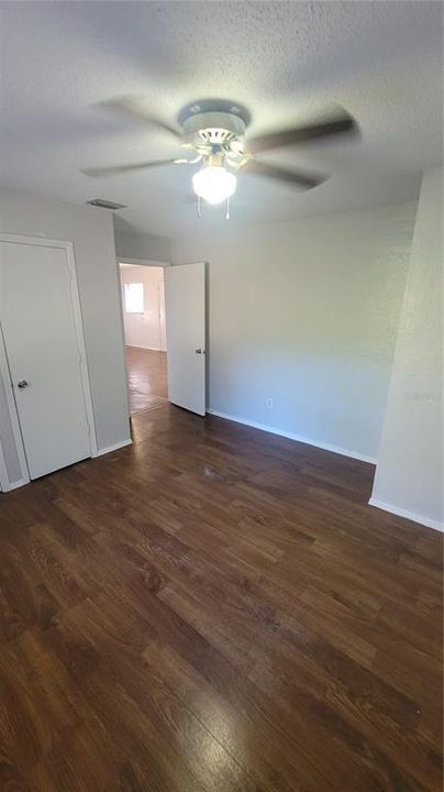 В аренду: $1,300 (2 спален, 1 ванн, 792 Квадратных фут)
