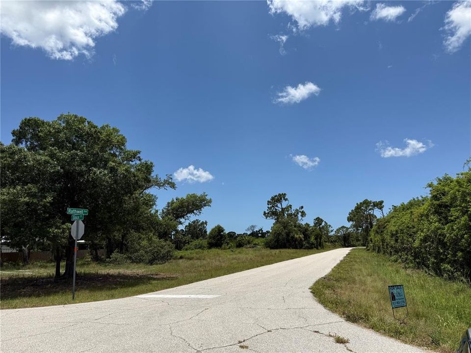 En Venta: $17,900 (0.28 acres)