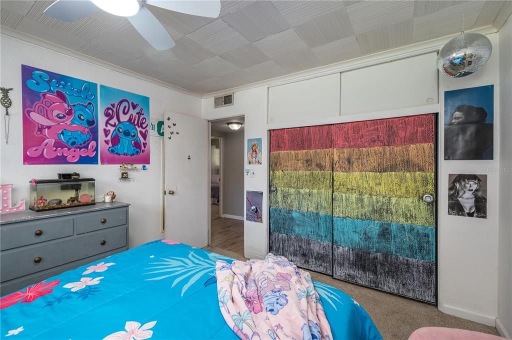 Active With Contract: $295,000 (3 beds, 1 baths, 1400 Square Feet)