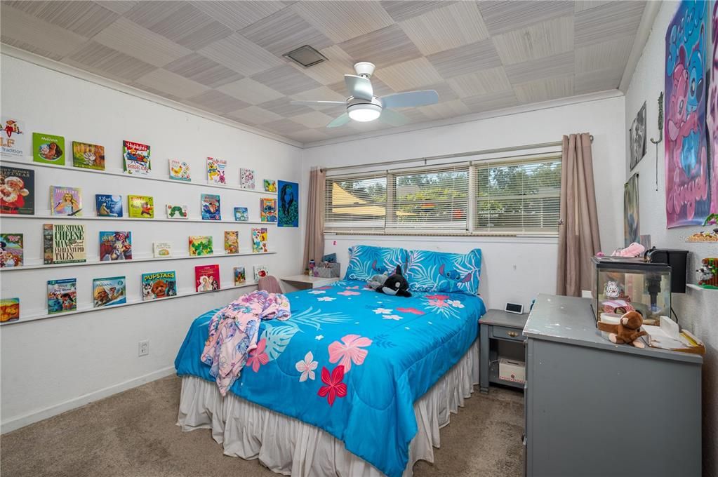 Active With Contract: $295,000 (3 beds, 1 baths, 1400 Square Feet)
