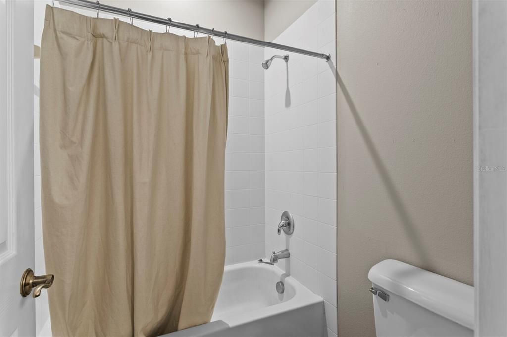 En Venta: $408,000 (3 camas, 2 baños, 1912 Pies cuadrados)