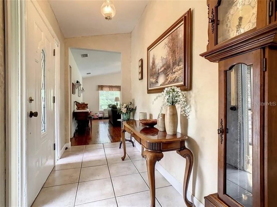 На продажу: $365,000 (3 спален, 2 ванн, 1954 Квадратных фут)