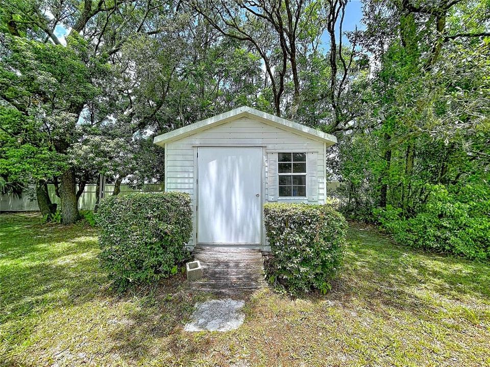 For Sale: $335,000 (3 beds, 2 baths, 2094 Square Feet)