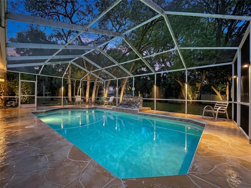 For Sale: $335,000 (3 beds, 2 baths, 2094 Square Feet)