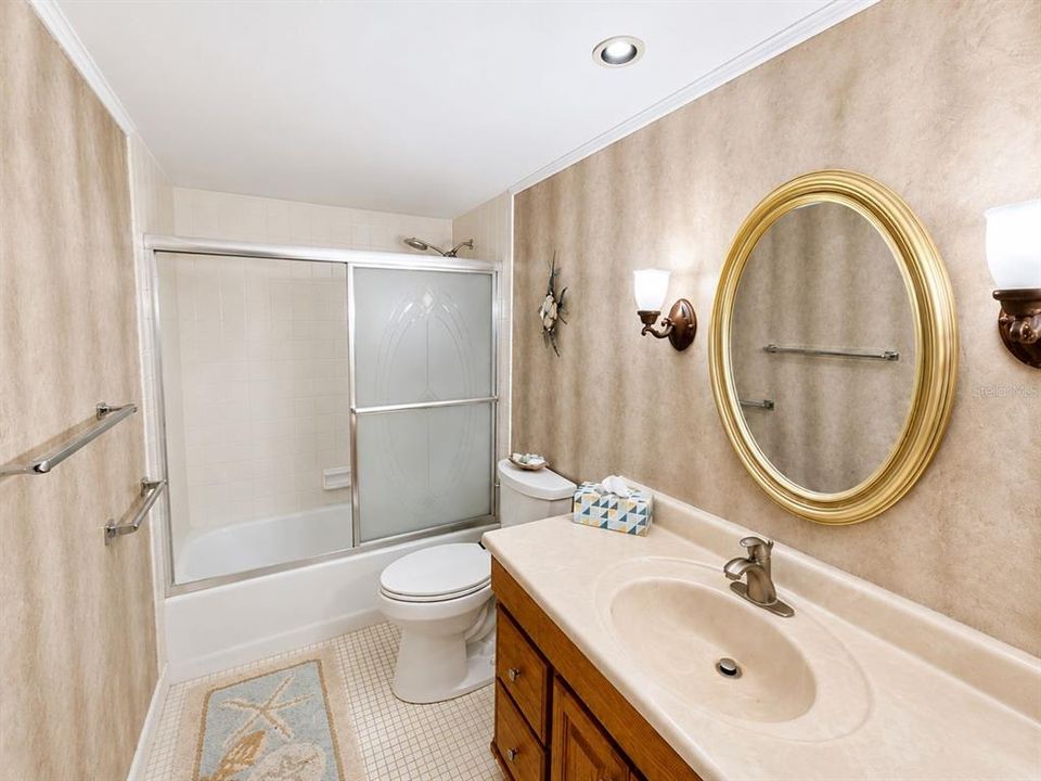 В аренду: $2,200 (2 спален, 2 ванн, 1050 Квадратных фут)