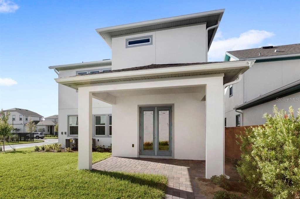 En Venta: $988,000 (5 camas, 4 baños, 3600 Pies cuadrados)