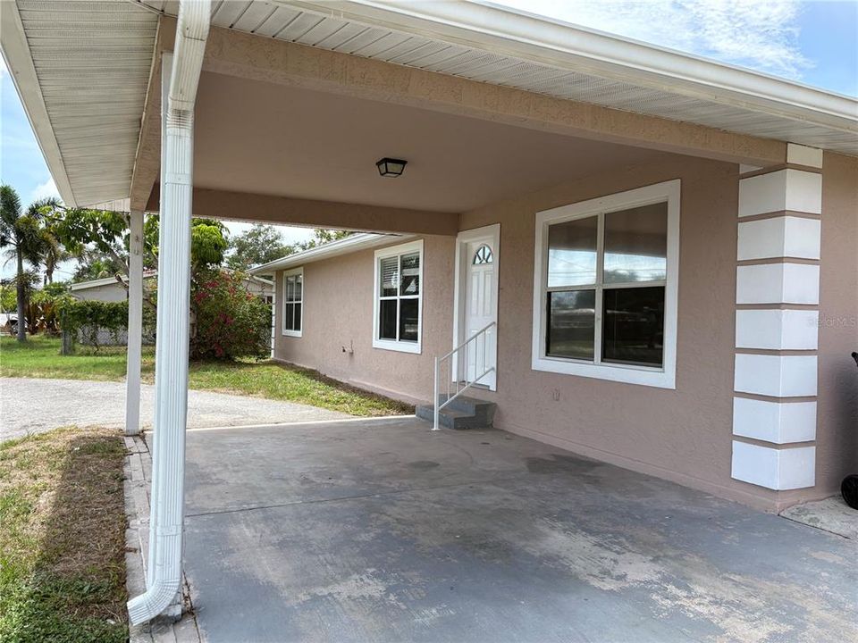 For Sale: $295,000 (4 beds, 2 baths, 1967 Square Feet)