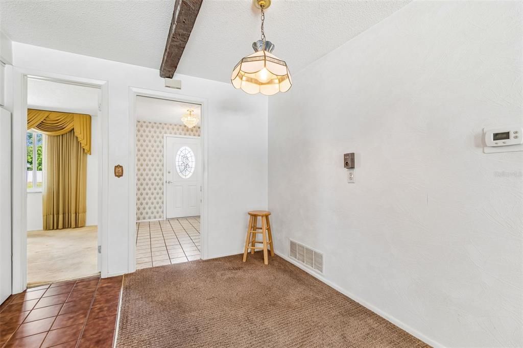 На продажу: $459,900 (4 спален, 2 ванн, 1896 Квадратных фут)