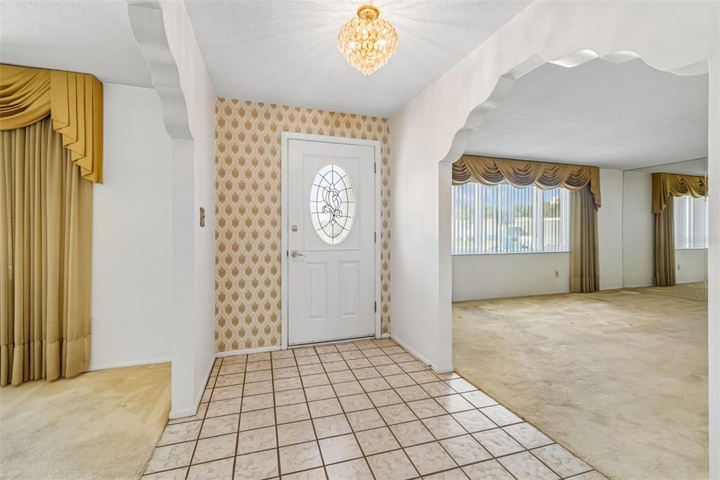 На продажу: $459,900 (4 спален, 2 ванн, 1896 Квадратных фут)