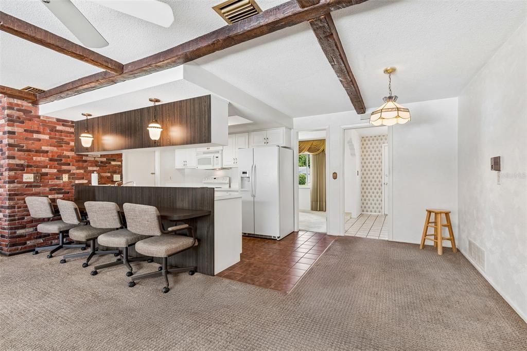 На продажу: $459,900 (4 спален, 2 ванн, 1896 Квадратных фут)
