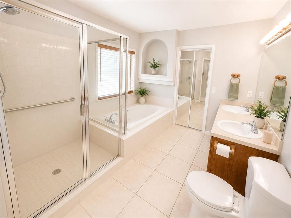 En Venta: $490,000 (5 camas, 3 baños, 2813 Pies cuadrados)