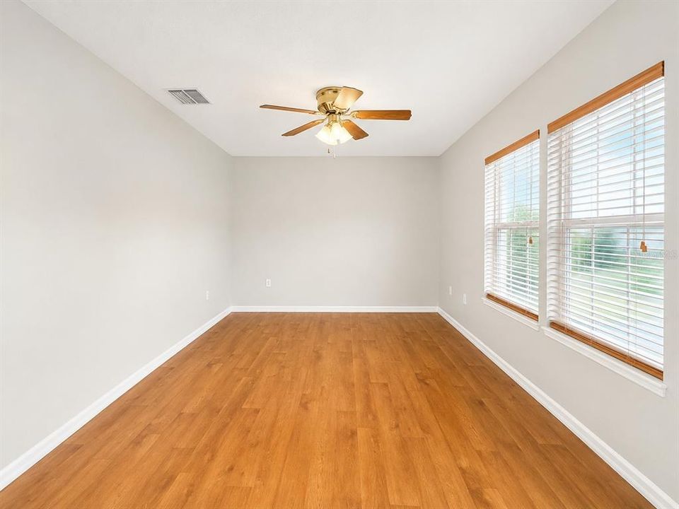 En Venta: $490,000 (5 camas, 3 baños, 2813 Pies cuadrados)