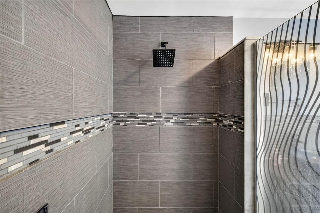 На продажу: $299,000 (2 спален, 2 ванн, 1116 Квадратных фут)