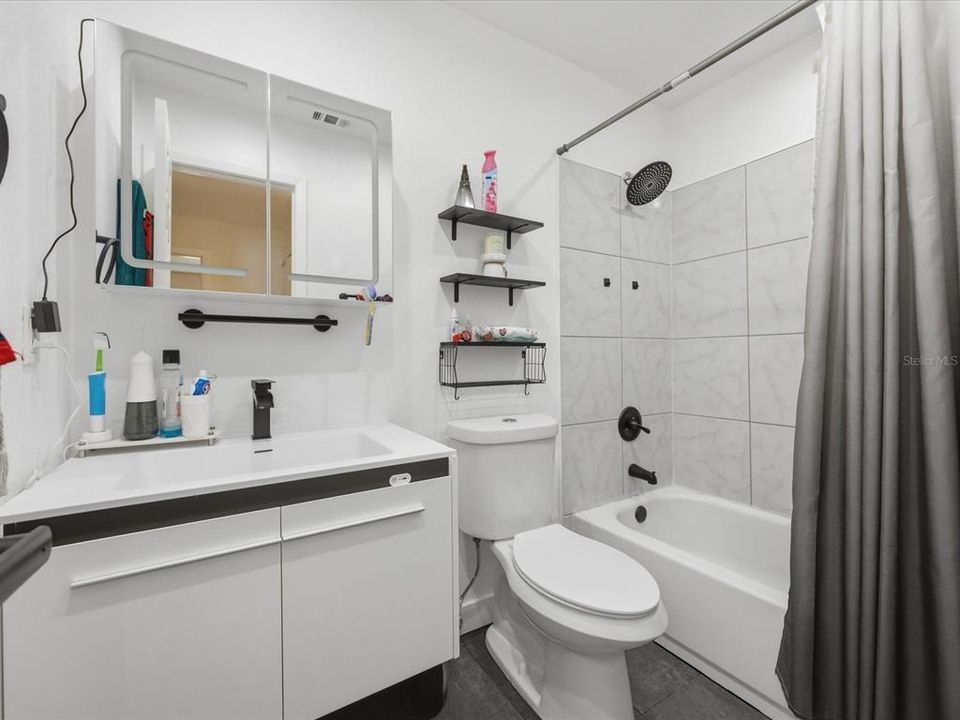 На продажу: $360,000 (3 спален, 2 ванн, 1374 Квадратных фут)