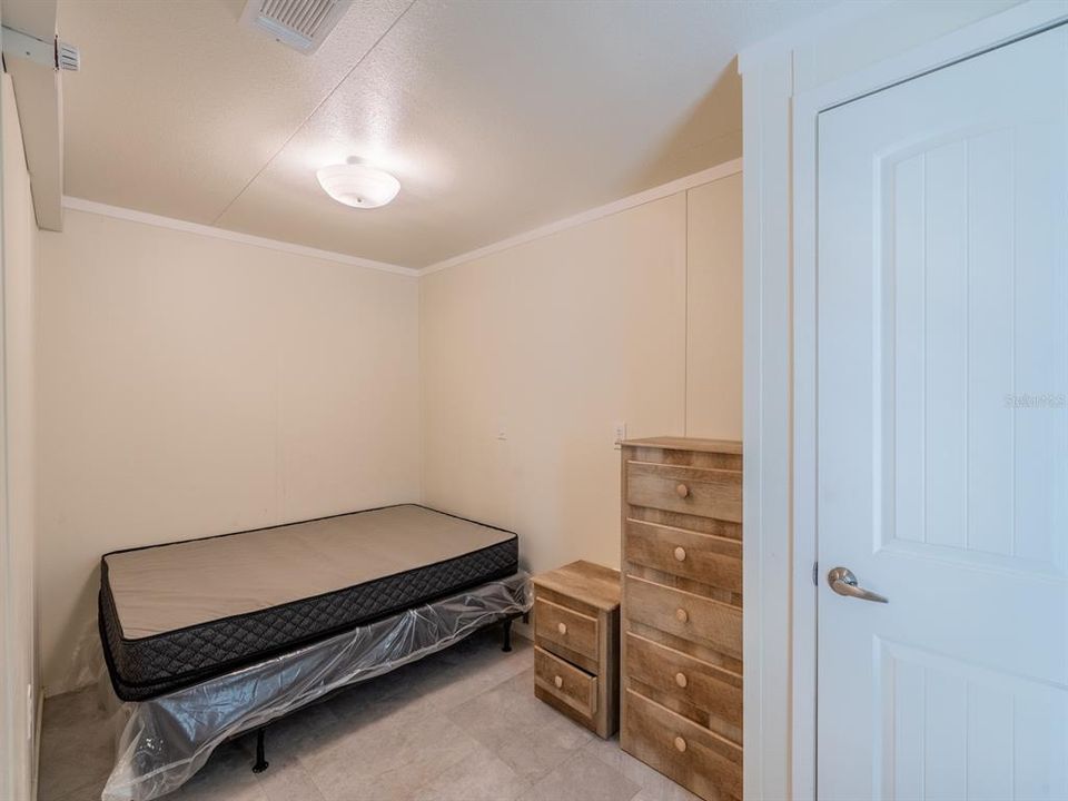 На продажу: $134,000 (3 спален, 2 ванн, 952 Квадратных фут)