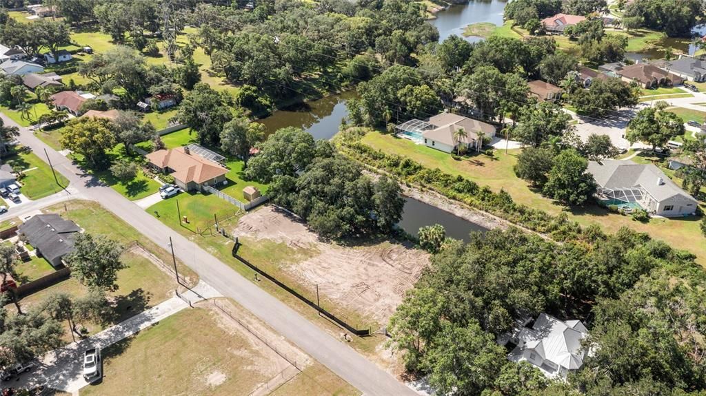 На продажу: $250,000 (1.04 acres)
