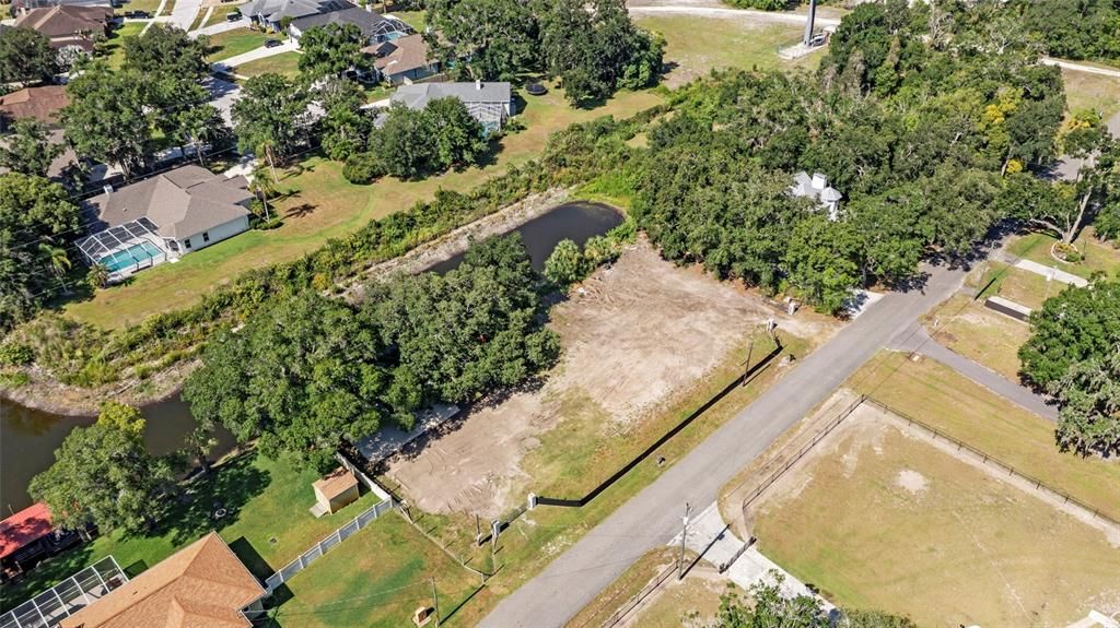 На продажу: $250,000 (1.04 acres)