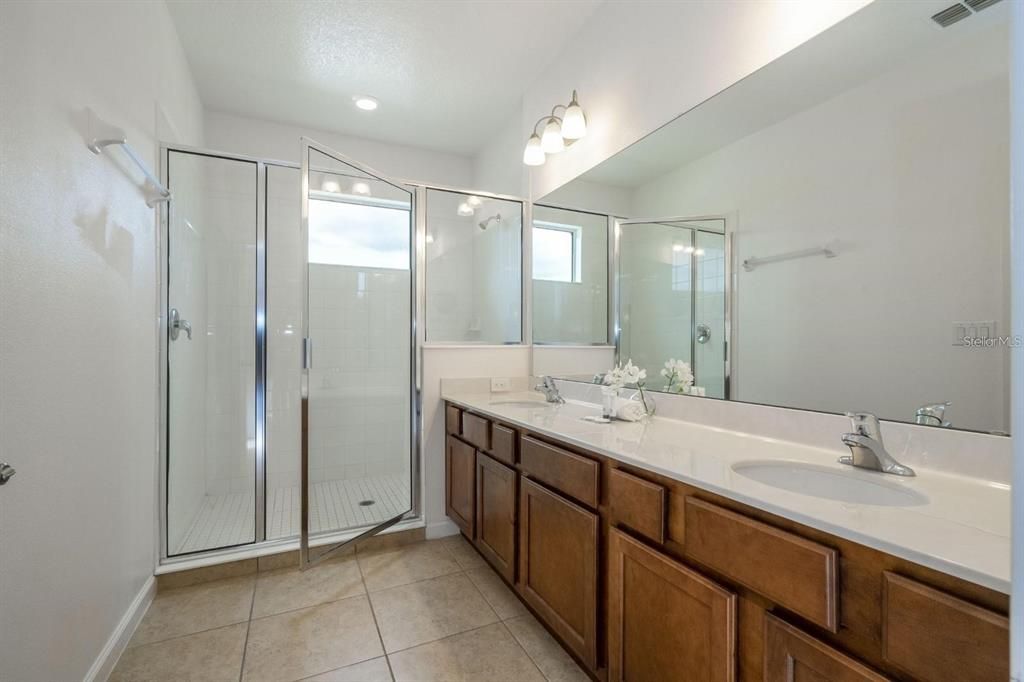 В аренду: $3,950 (5 спален, 5 ванн, 3165 Квадратных фут)