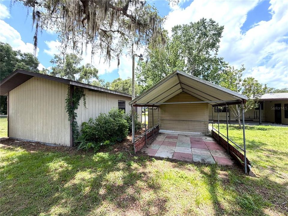 For Sale: $129,900 (2 beds, 2 baths, 1260 Square Feet)