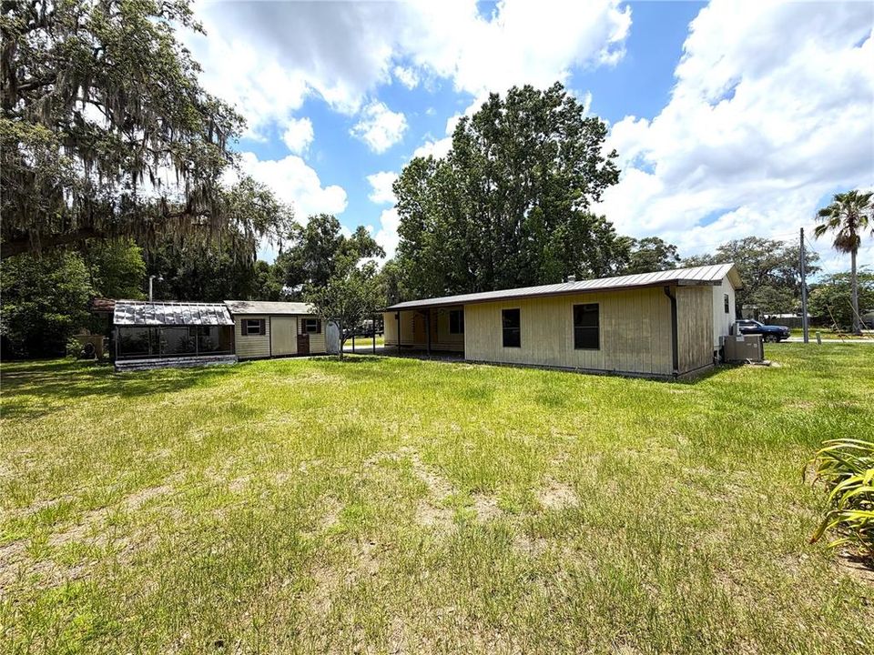 For Sale: $129,900 (2 beds, 2 baths, 1260 Square Feet)
