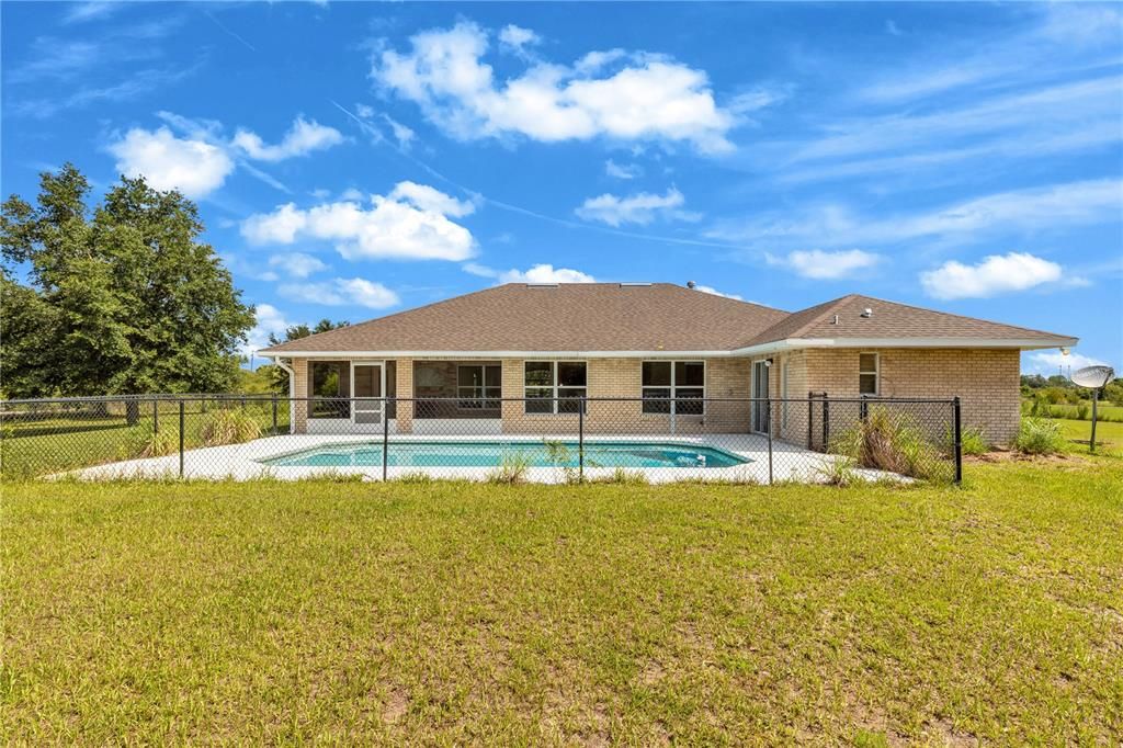En Venta: $839,900 (4 camas, 3 baños, 2085 Pies cuadrados)