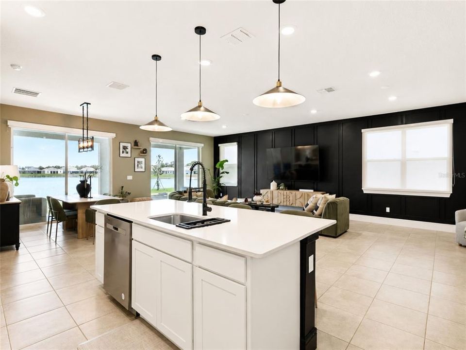 En Venta: $520,000 (3 camas, 3 baños, 2262 Pies cuadrados)