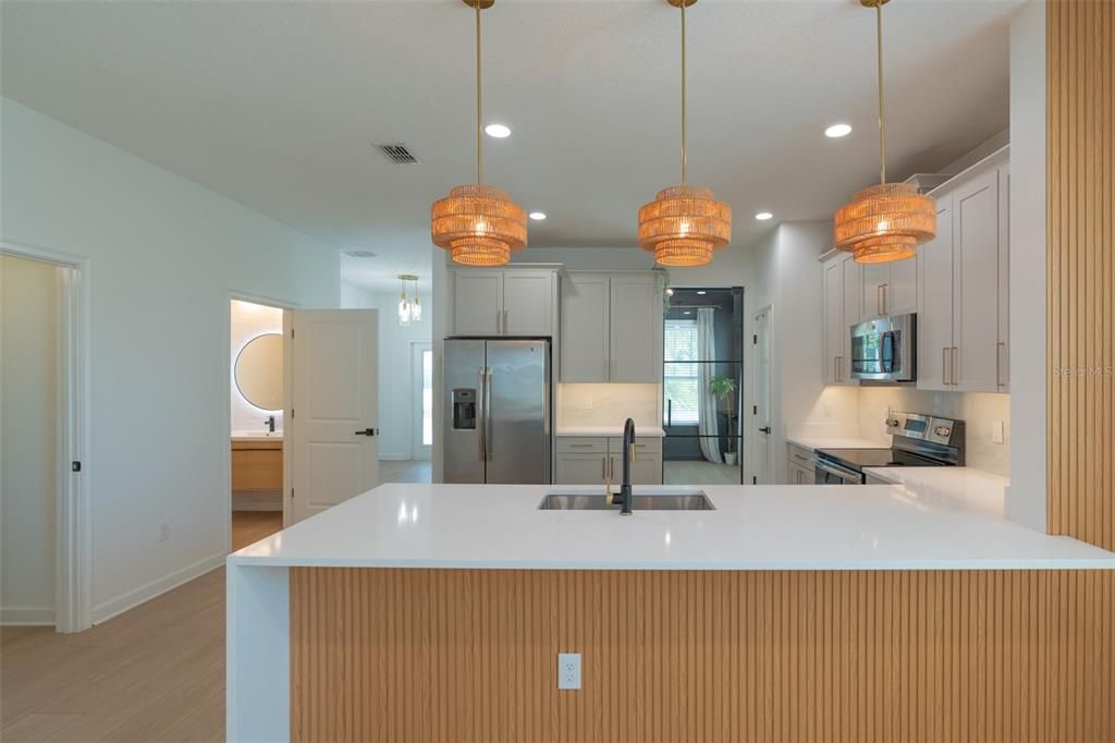 For Rent: $3,800 (3 beds, 2 baths, 2207 Square Feet)