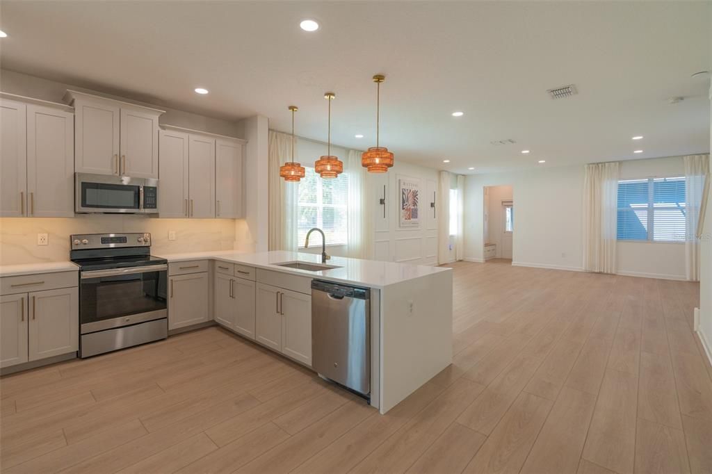 For Rent: $3,800 (3 beds, 2 baths, 2207 Square Feet)