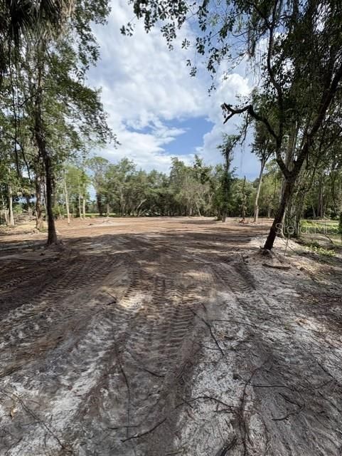 En Venta: $85,000 (1.90 acres)