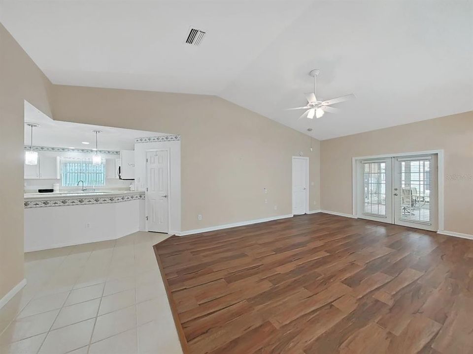 For Sale: $332,500 (2 beds, 2 baths, 1535 Square Feet)