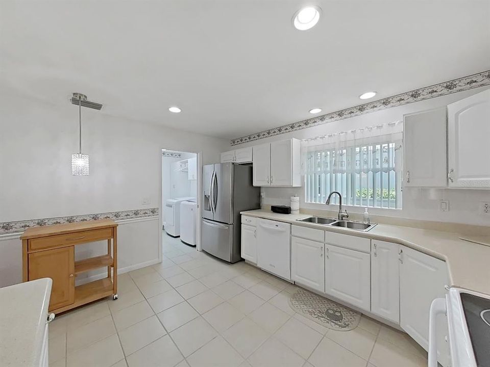 For Sale: $332,500 (2 beds, 2 baths, 1535 Square Feet)