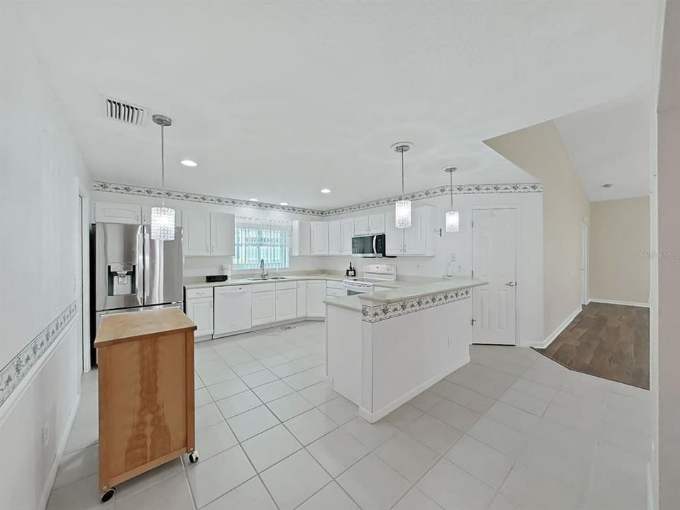 For Sale: $332,500 (2 beds, 2 baths, 1535 Square Feet)