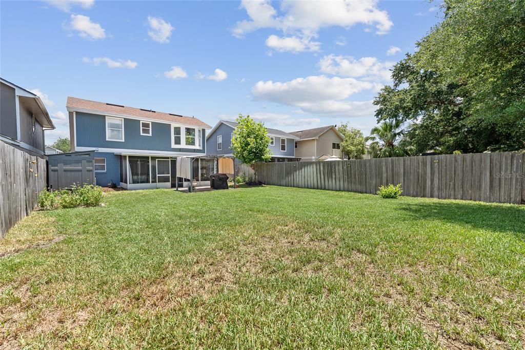 For Sale: $335,000 (3 beds, 2 baths, 1558 Square Feet)