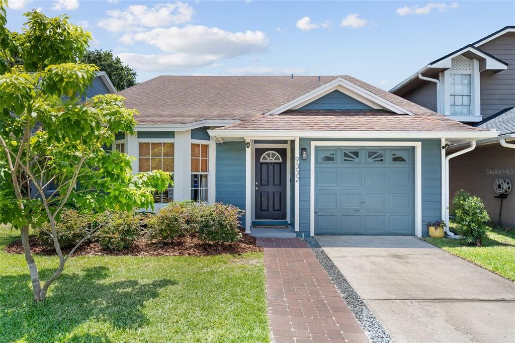 For Sale: $335,000 (3 beds, 2 baths, 1558 Square Feet)