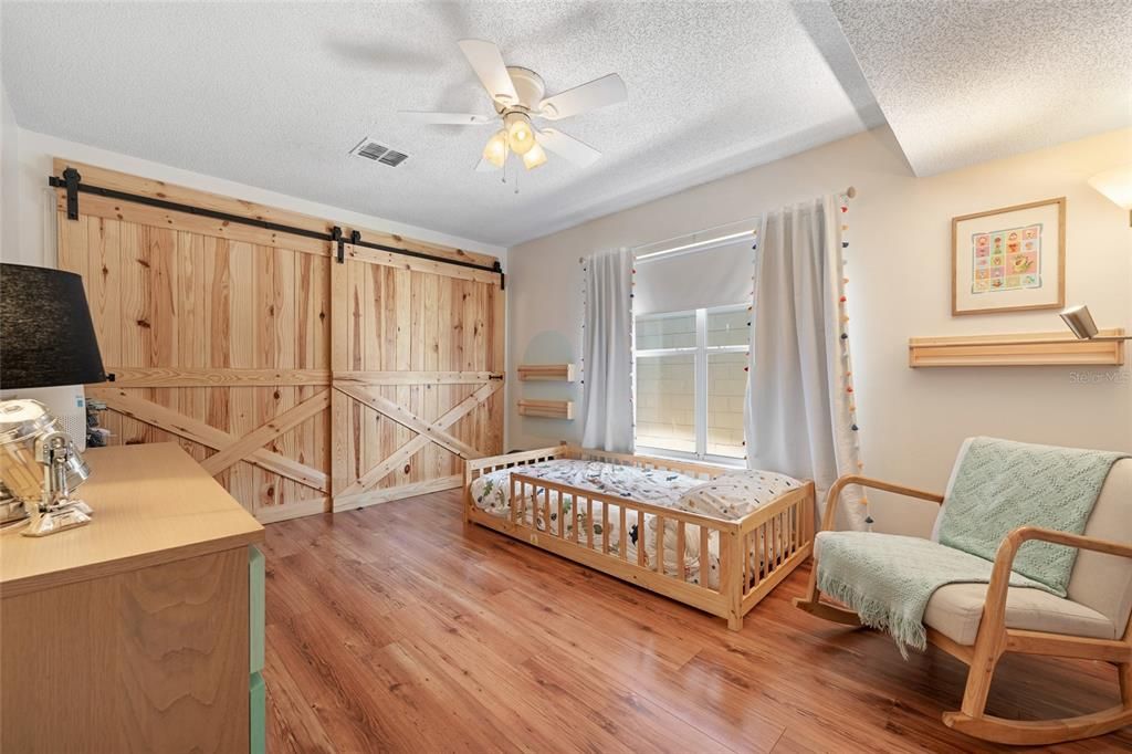 For Sale: $335,000 (3 beds, 2 baths, 1558 Square Feet)