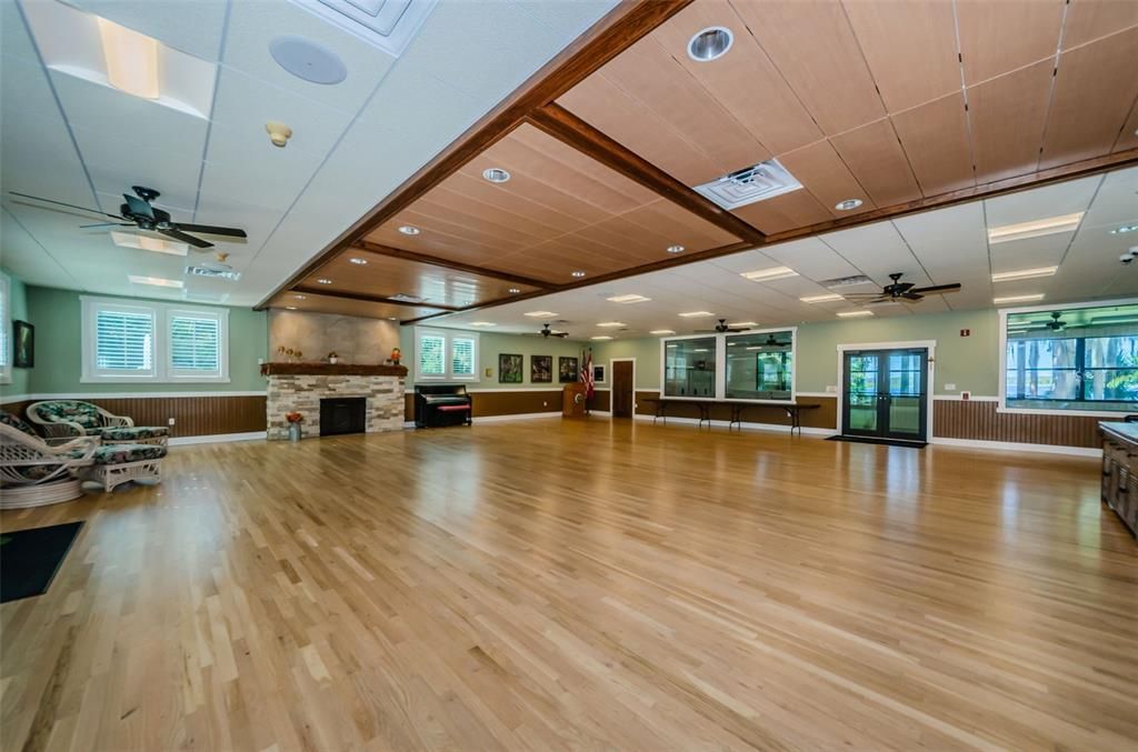 На продажу: $375,000 (3 спален, 2 ванн, 1319 Квадратных фут)