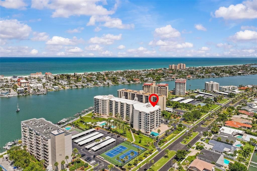 For Sale: $825,000 (3 beds, 2 baths, 2181 Square Feet)