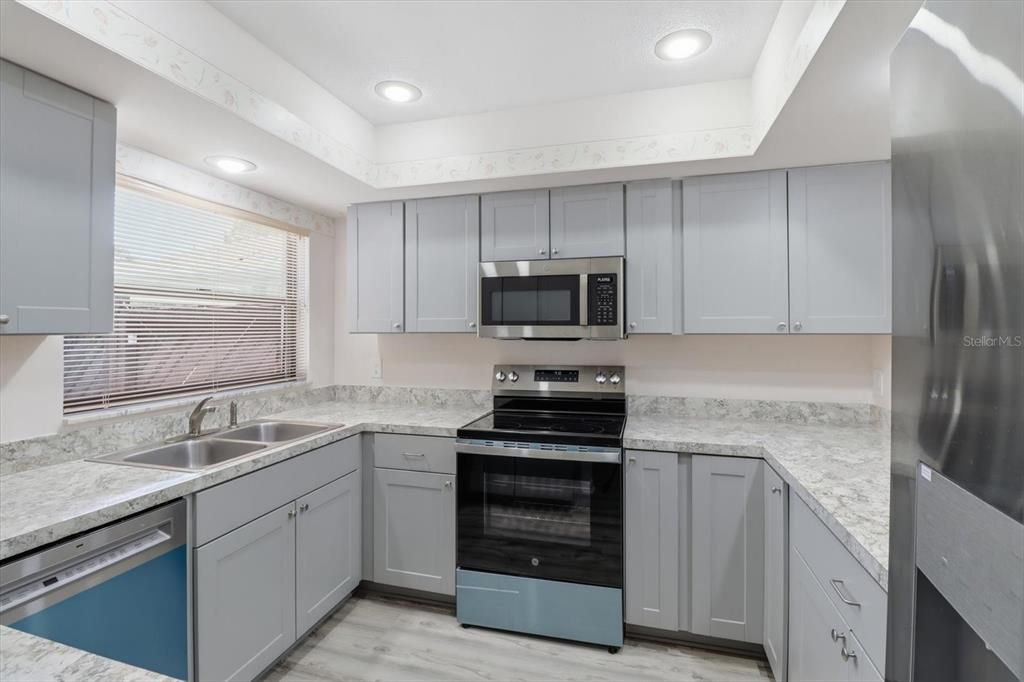 На продажу: $359,000 (2 спален, 2 ванн, 1519 Квадратных фут)