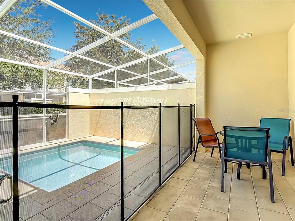 En Venta: $309,000 (3 camas, 3 baños, 1501 Pies cuadrados)