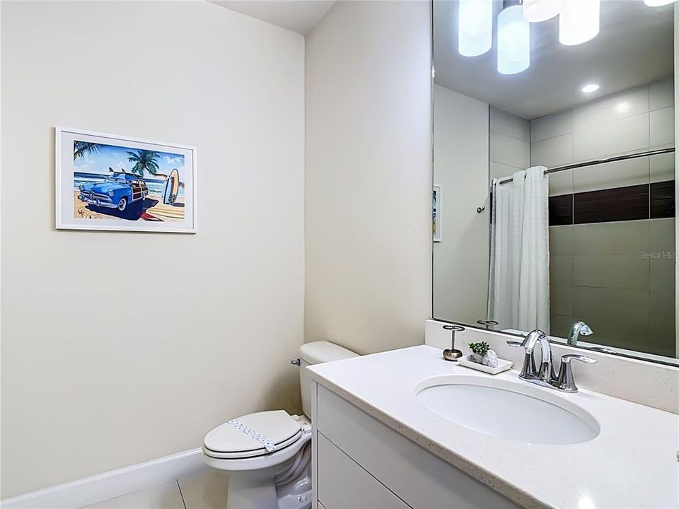 En Venta: $309,000 (3 camas, 3 baños, 1501 Pies cuadrados)