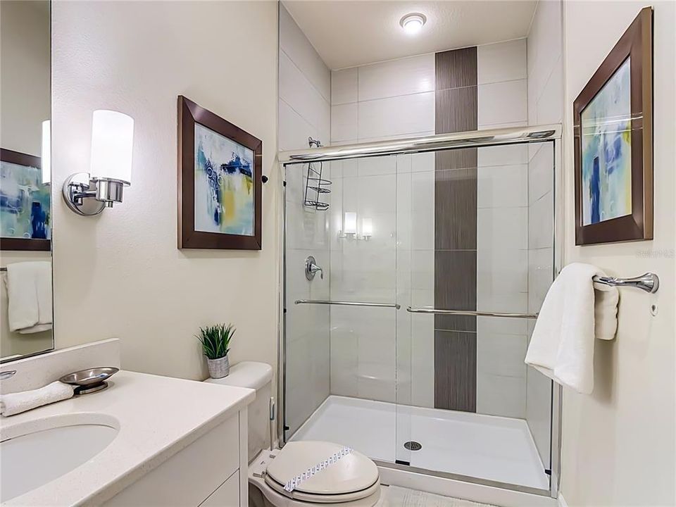 En Venta: $309,000 (3 camas, 3 baños, 1501 Pies cuadrados)