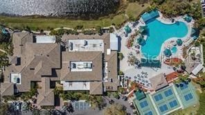 待售: $180,000 (2 贝兹, 1 浴室, 968 平方英尺)