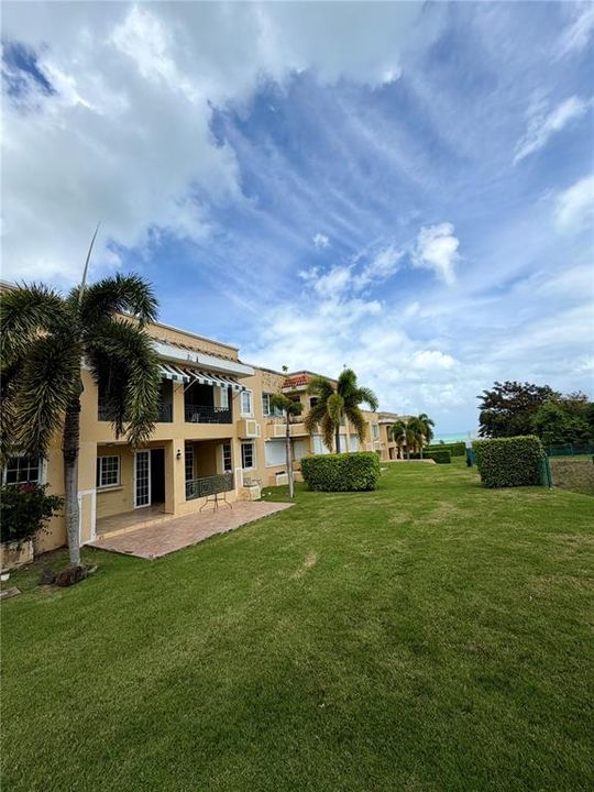 For Sale: $300,000 (3 beds, 2 baths, 1824 Square Feet)